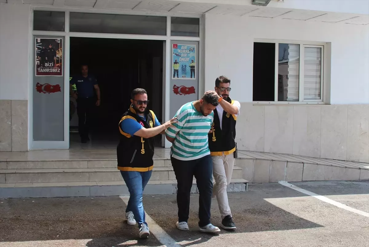 Adana'da Araçları Zarar Veren Şüpheli Yakalandı