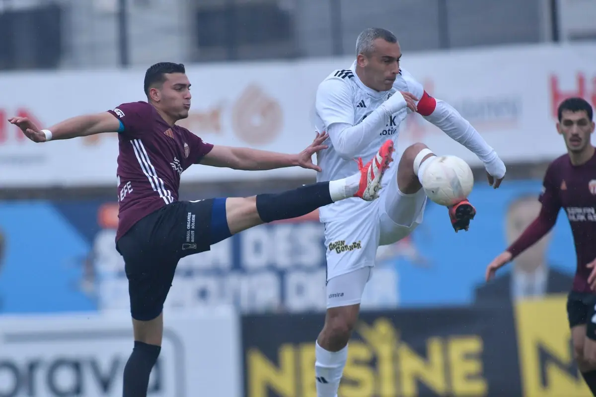 Altay'da Usta Forvetlerin Sözleşmesi Uzatıldı