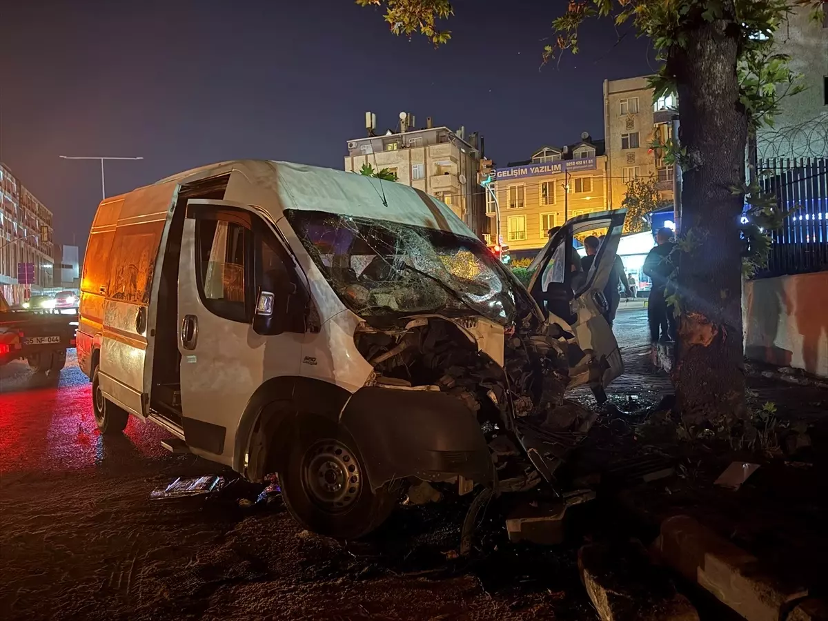 Avcılar'da Meydana Gelen Kaza: Dört Yaralı