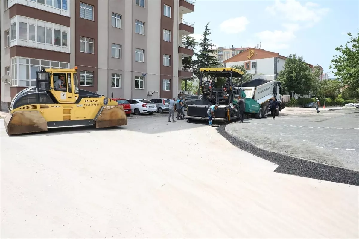 Melikgazi'de Yol ve Asfalt Çalışmaları Başladı
