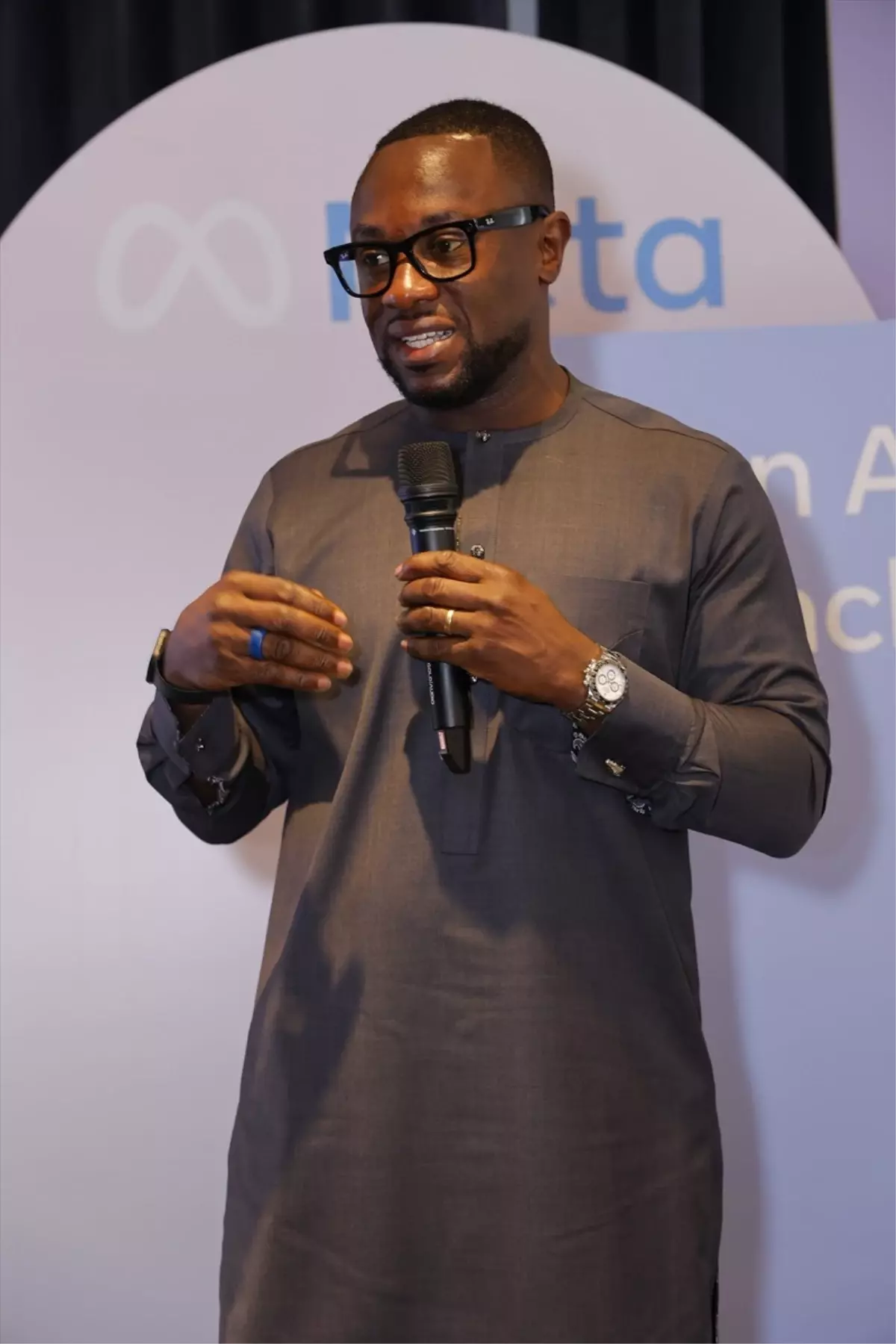 Meta, Türkiye'de Dijital Okuryazarlığı Artırıyor