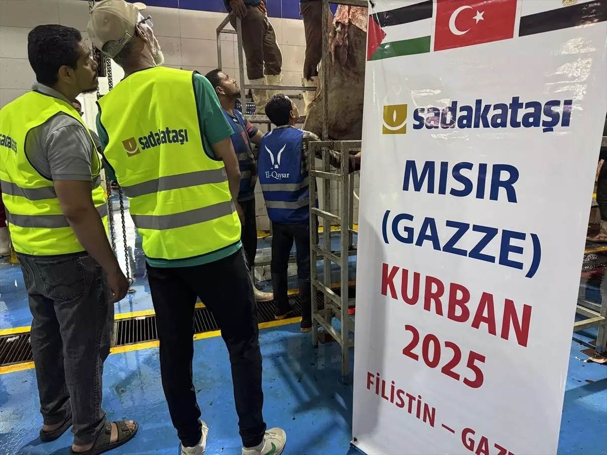Sadakataşı Derneği'nden Gazze'ye Kurban Yardımı