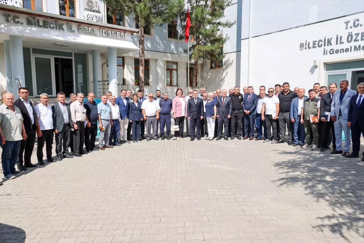 Vali Sözer Muhtarlarla Toplantı Düzenledi