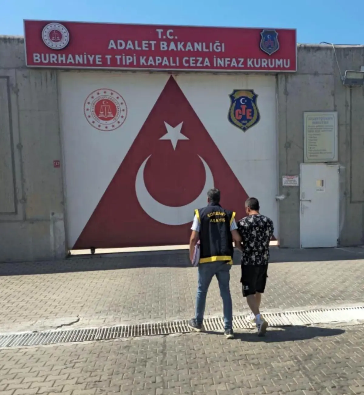 Balıkesir'de Tutuklama Operasyonu