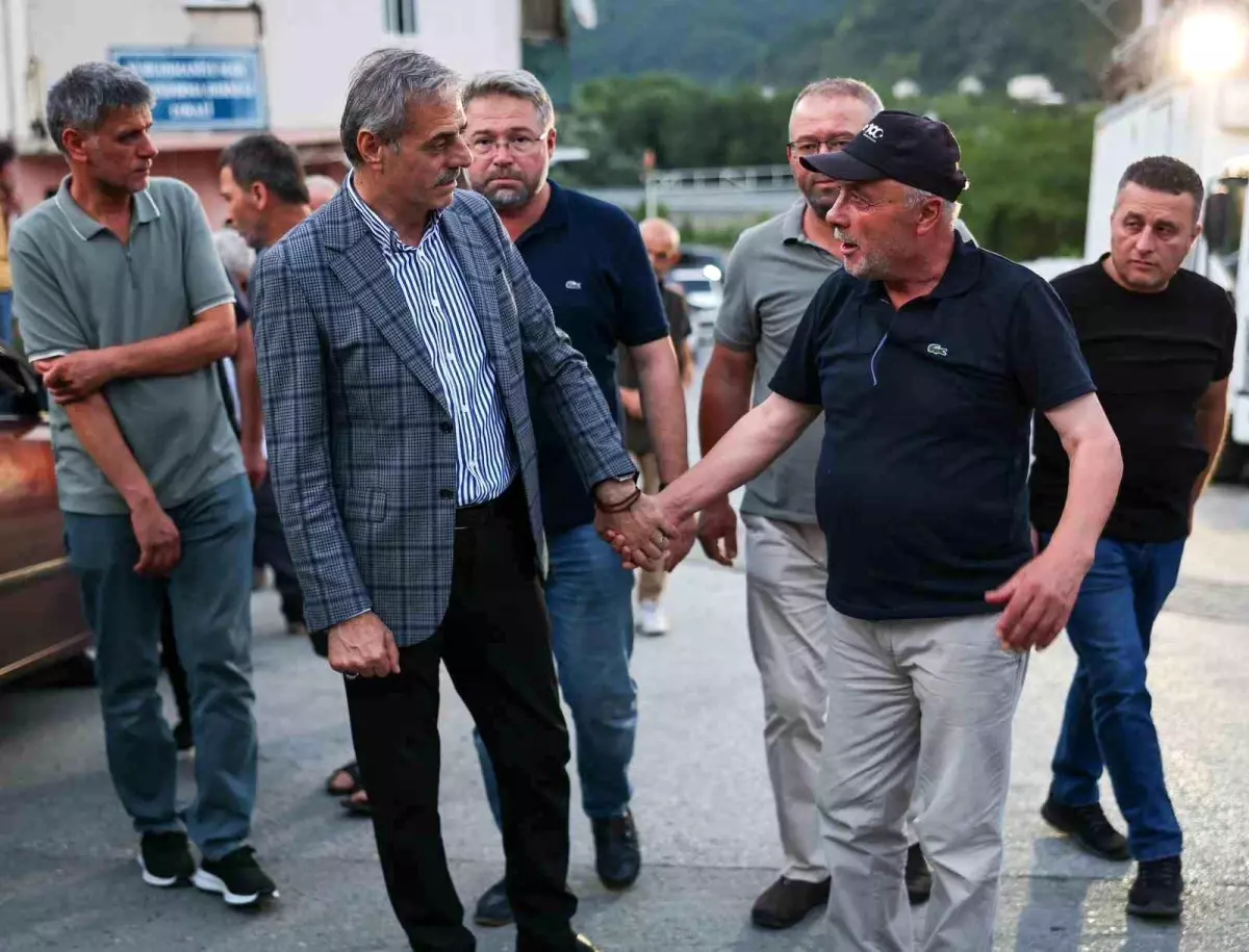 Başkan Alemdar, Geyve'deki Orman Yangınlarını Yerinde İnceledi