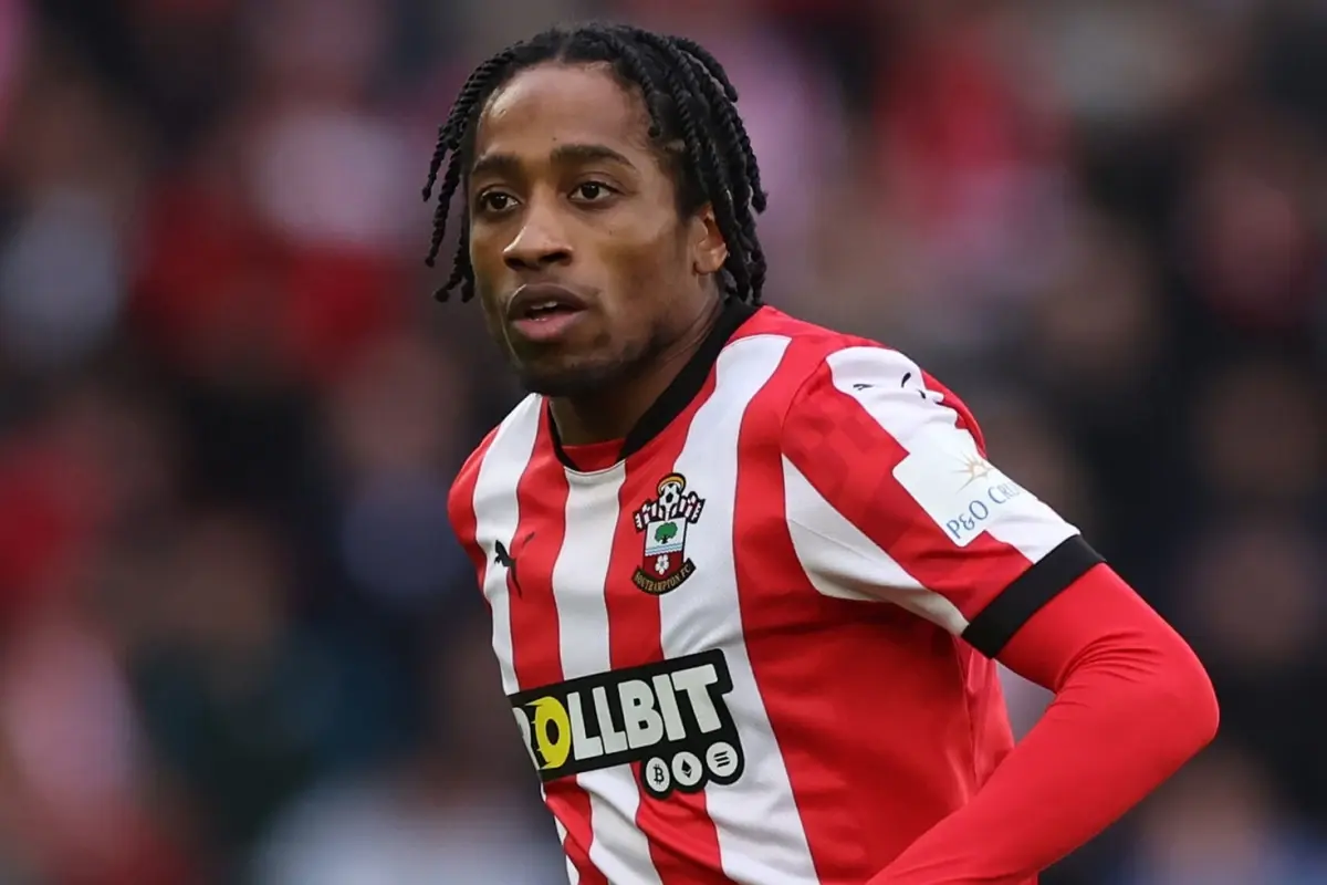 Beşiktaş'ta transfer bitti ancak Kyle Walker-Peters Türkiye'ye gelemiyor