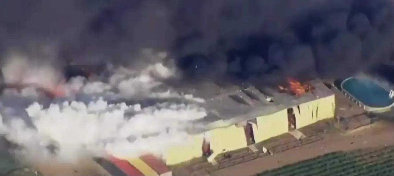 California'da Havai Fişek Deposunda Patlama