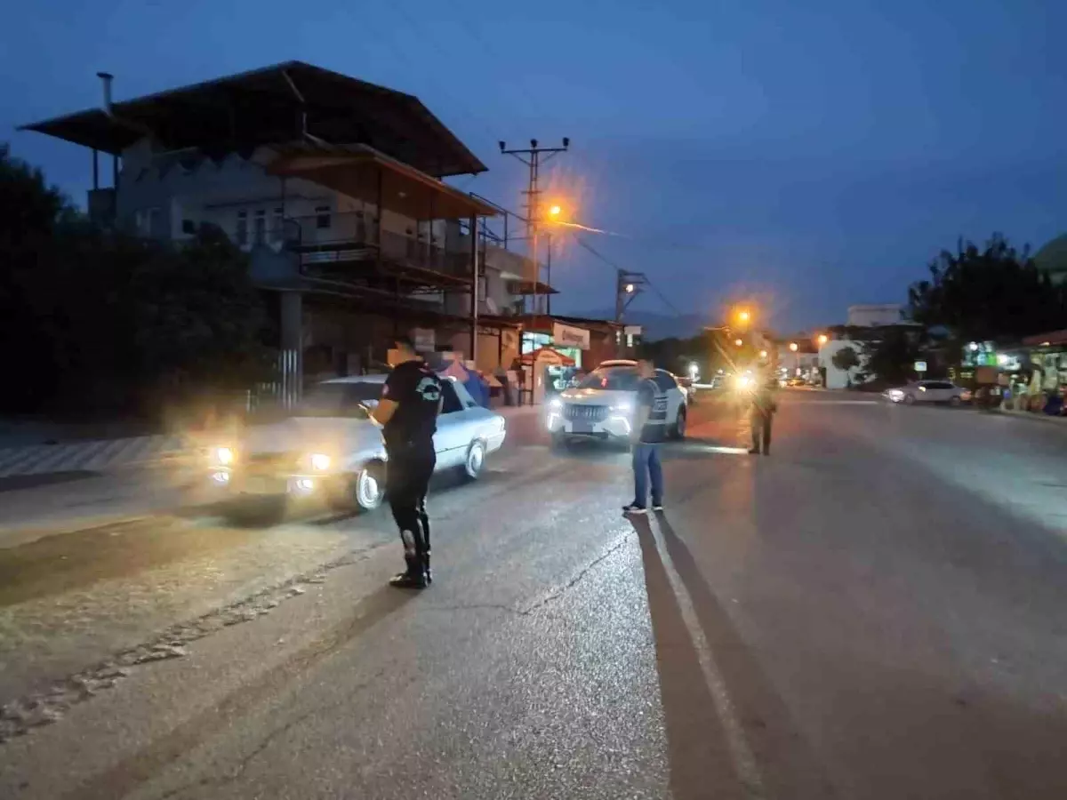 Kozan'da Huzur Uygulamaları: Hapis Cezalı Şahıs Yakalandı