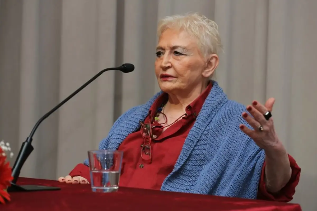 Türk edebiyatının acı kaybı: Pınar Kür yaşamını yitirdi